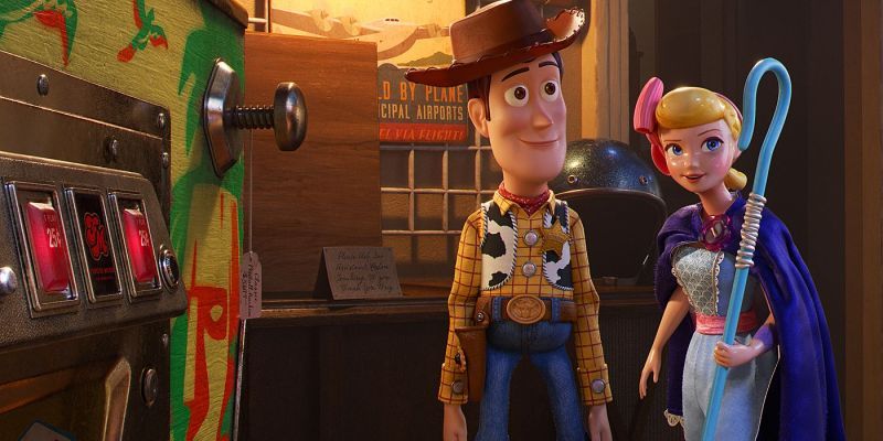 Woody und Bo Peep stehen zusammen