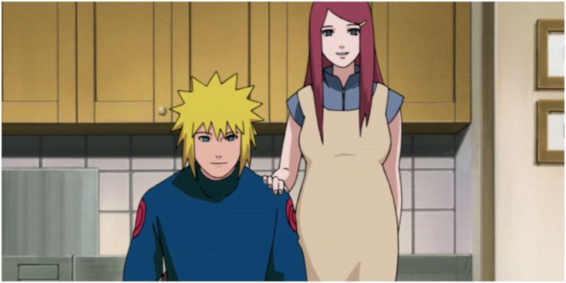 Minato se sienta en la cocina con una Kushina embarazada parada detrás de él en Naruto.