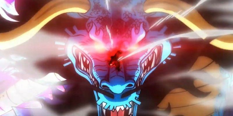 Kaido usando su Fruta del Diablo, la Fruta Pez-Pez, Modelo: Azure Dragon, en One Piece