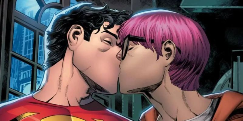Jon y Jay besándose en Superman: Son of Kal-El